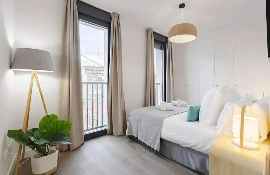 Feelathome Castilla Apartments-1